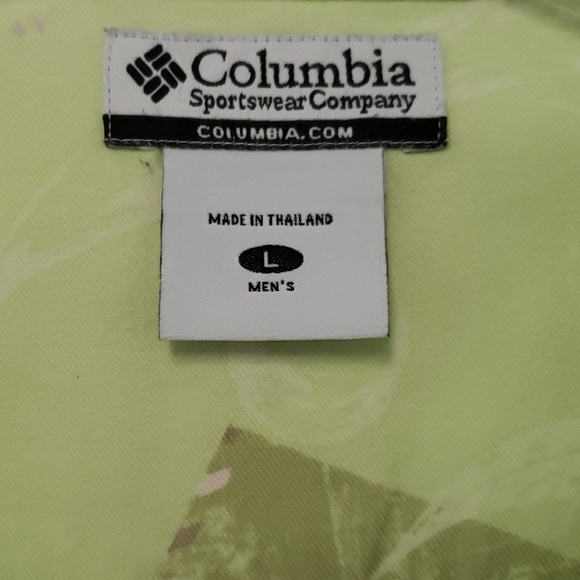 Columbia lime green button-up shirt🍈 - Picture 3 of 9